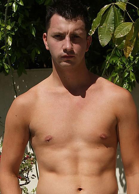 Aarin Asker photo 3