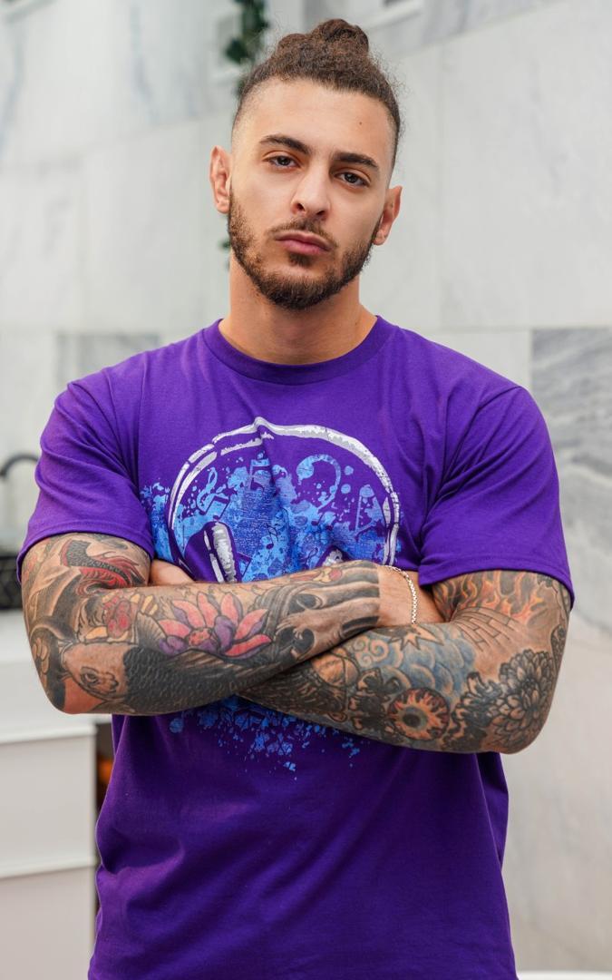 Adonis Breeds photo 4