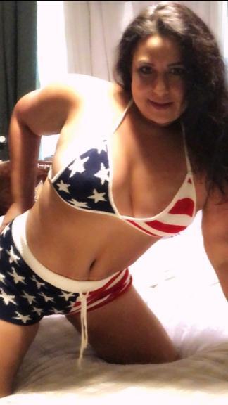Cajun Cougar — fotos e vídeos +18