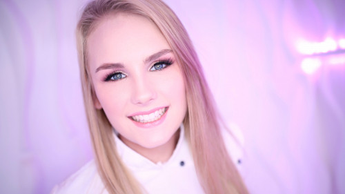 Natalie Knight photo 35