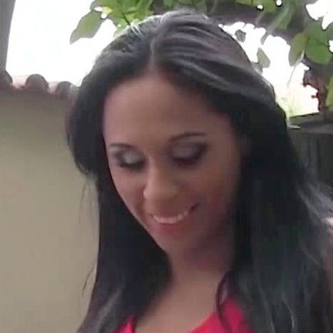 Alana Freitas photo 5