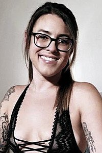 Innocent Hotwife - profil actrice