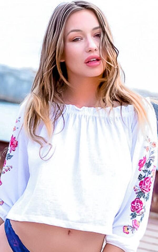 Taylor Sands photo 41