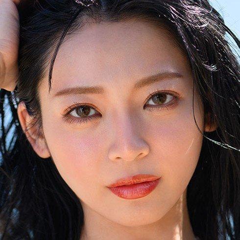 Yamada Yuri — fotos e vídeos +18