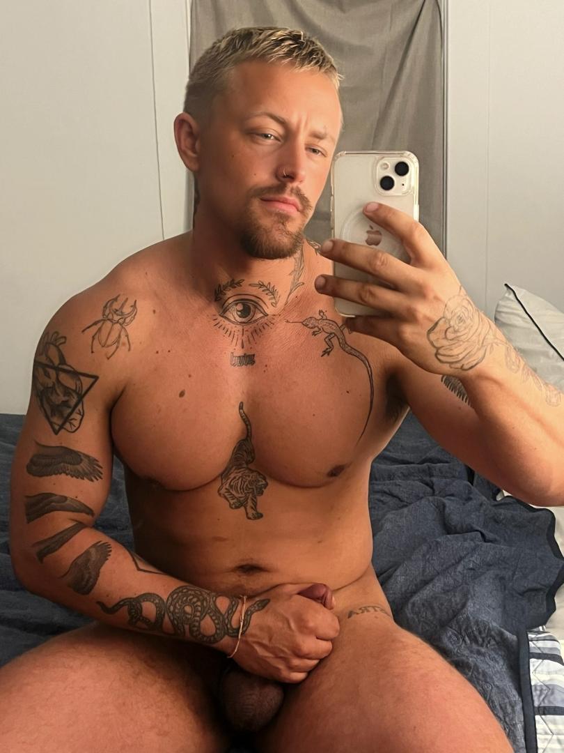 Meaty Eros — fotos e vídeos +18