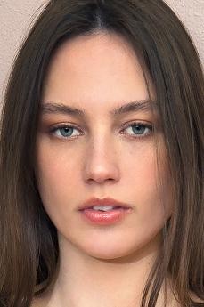 Isabella Fox photo 4