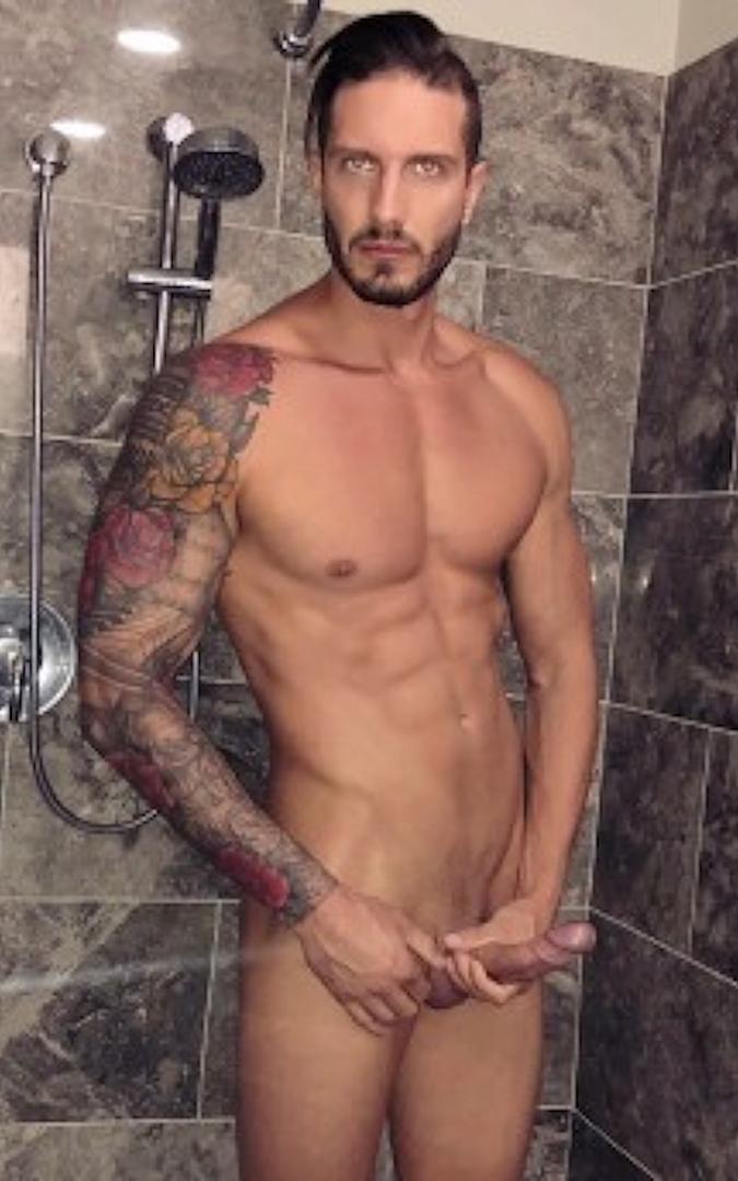 Quinton James photo 9