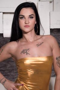Isabella Dark photo 9