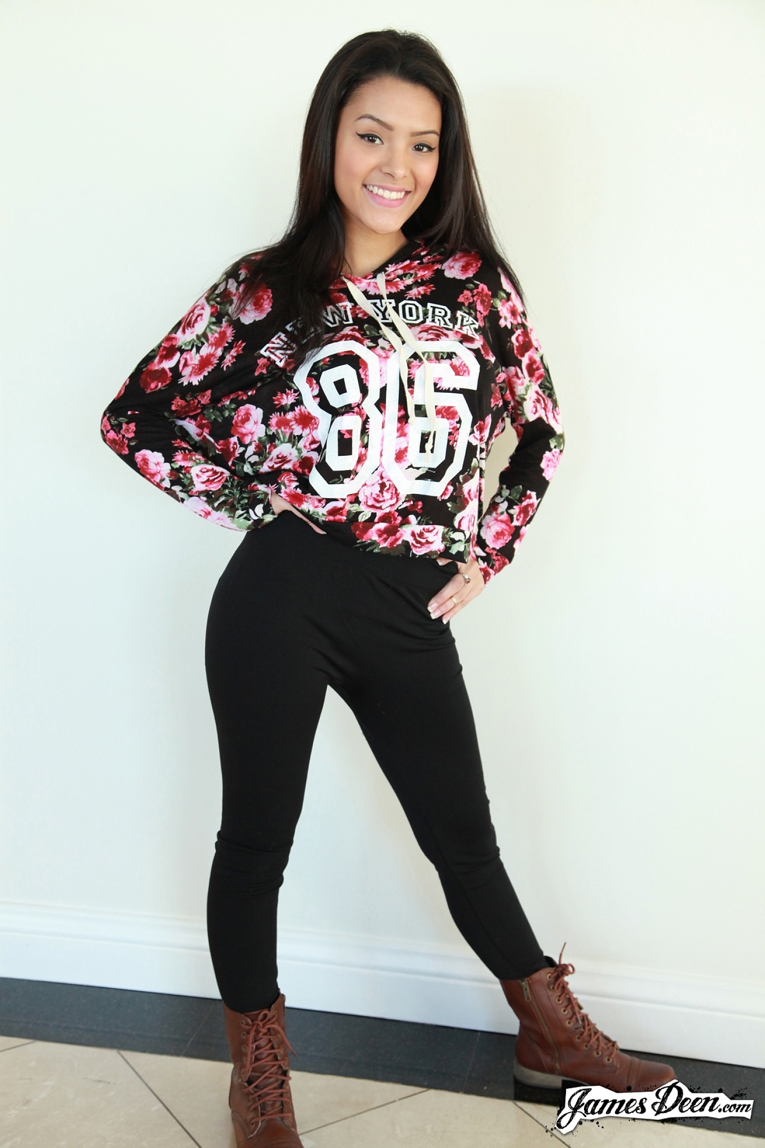 Josie Jagger photo 1