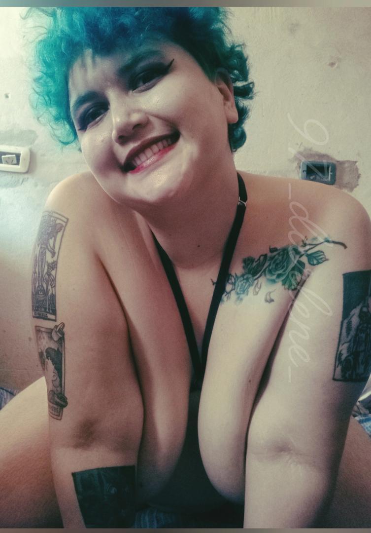 Darlene Alderson — fotos e vídeos +18