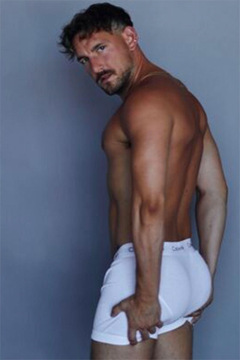 Derek Allen photo 2
