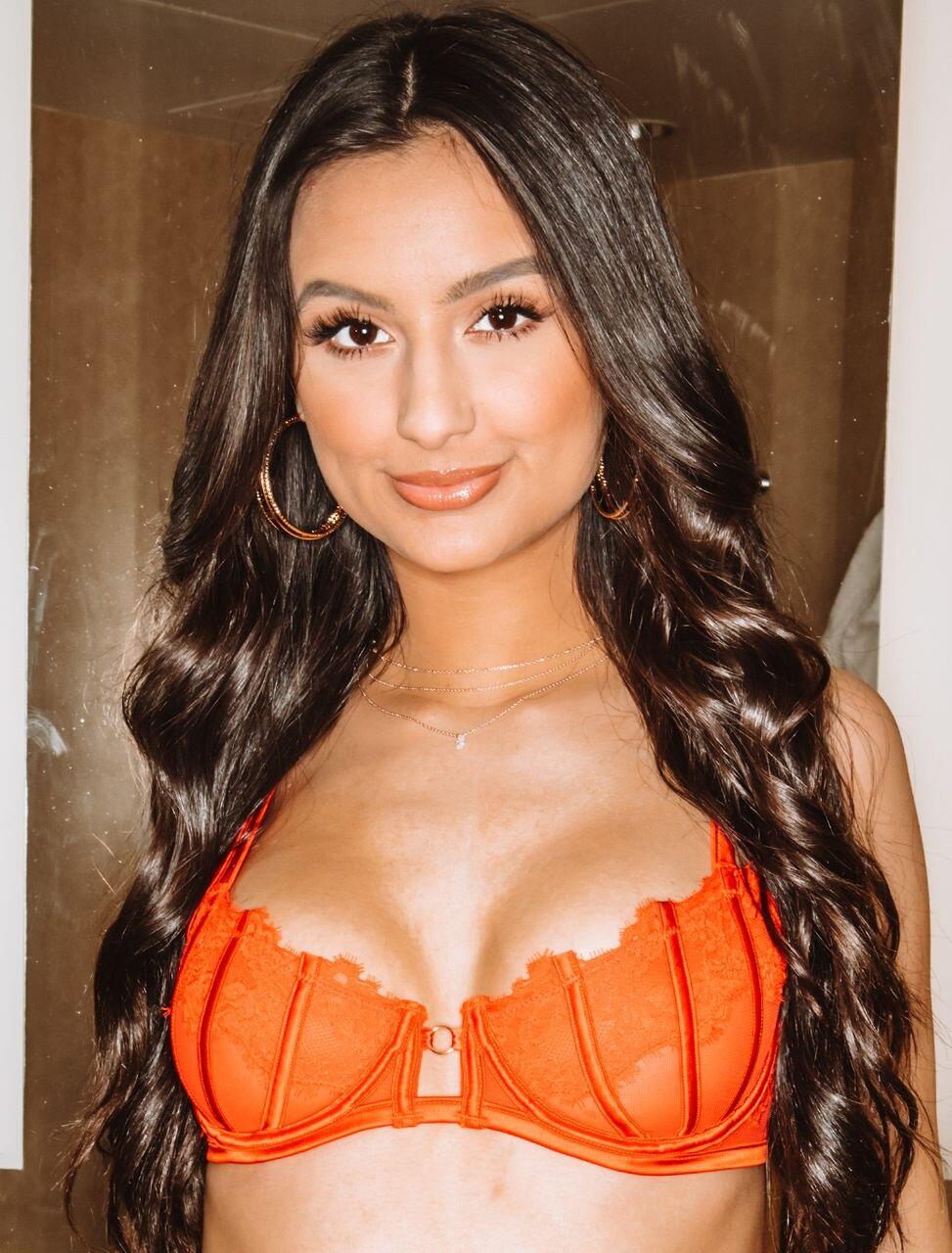 Eliza Ibarra photo 21