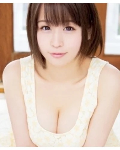 Hinano Kikuchi photo 2