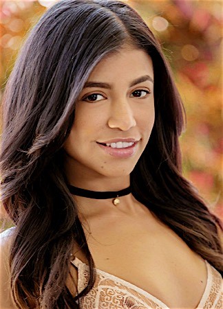 Veronica Rodriguez photo 41