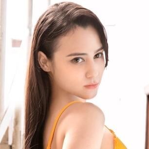 Alice Hernandez photo 17