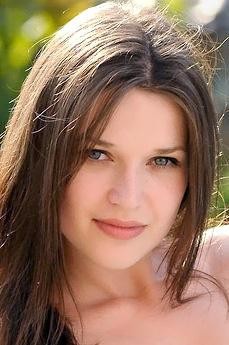 Serena Wood photo 16