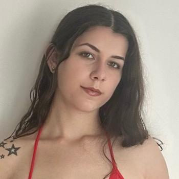 Lily Winters photo 6