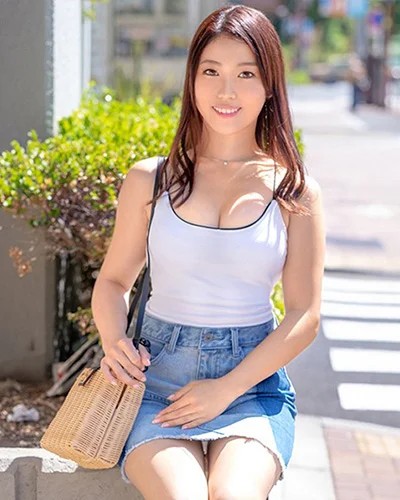 Airi Momose photo 2