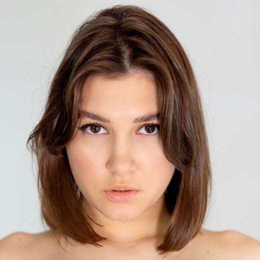 Ellie Luna photo 15