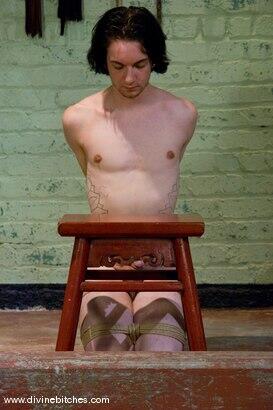 Deviant Kade photo 7