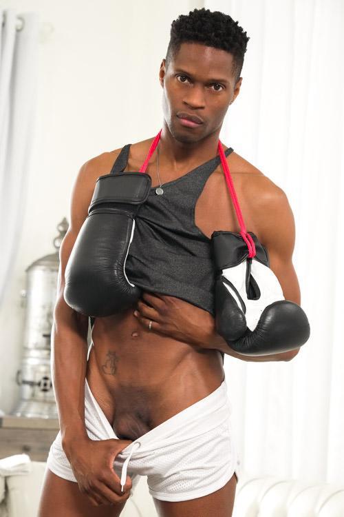Isaiah Taye photo 5