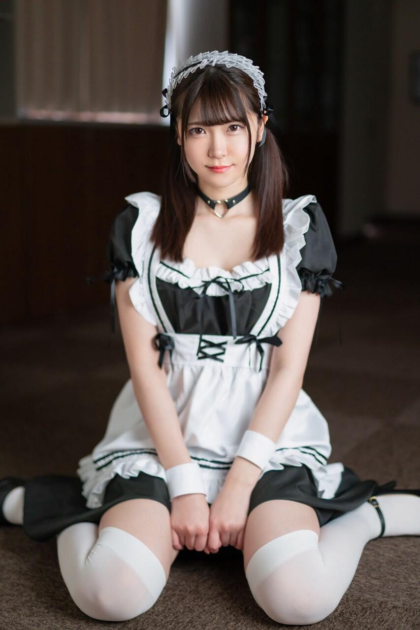 Akari Minase photo 9