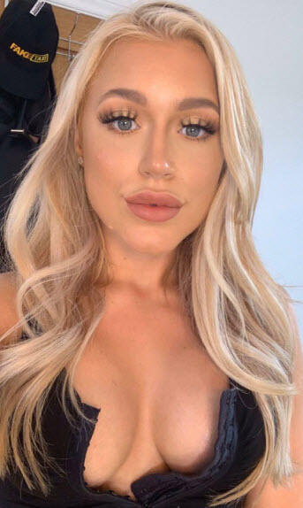 Elle Brooke photo 11