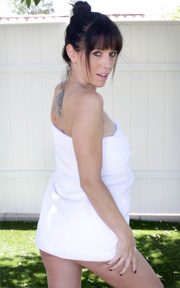 Alana Cruise photo 57