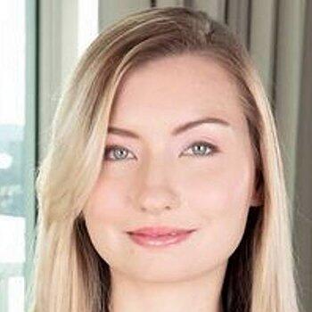 Emma Sirus photo 24