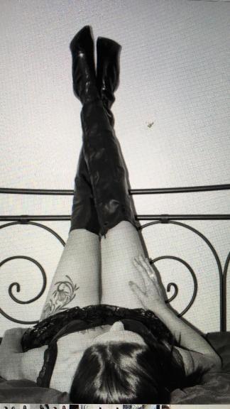 English Torture Slut — fotos e vídeos +18
