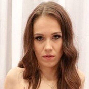 Nela Decker photo 19
