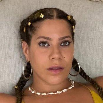Chanel Perez — fotos e vídeos +18