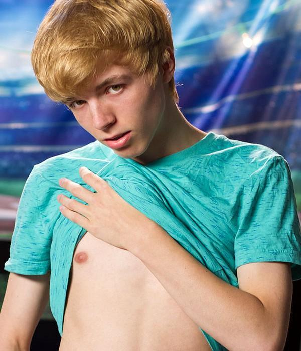 Jamie Ray photo 4