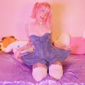 TP-iwantclipssqueezypeach-bj-strip-and-vibe