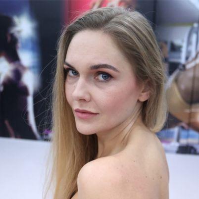 Jana Enza