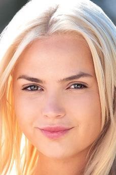 TP-stunning18-pretty-blonde-gets-screwed-by-a-perverted-masseur