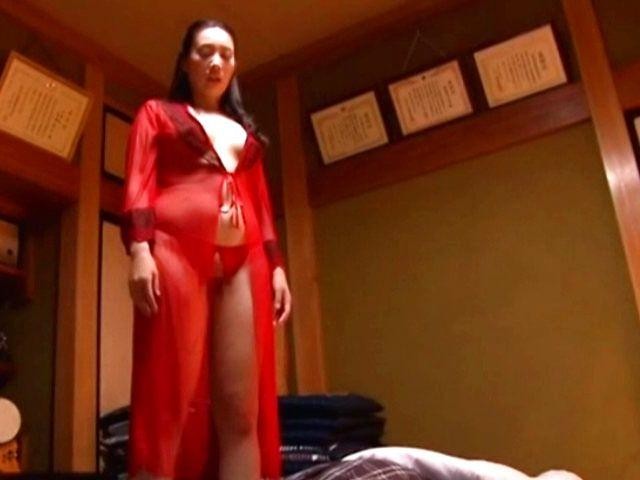 Savory Asian MILF Mika Nanase Enjoys Hot Oral Games