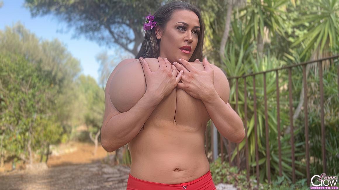 Leanne Crow - Christmas Melons Phone Video 2