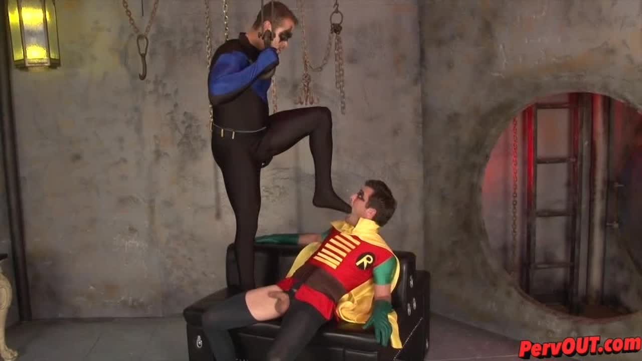 Nightwing vs Robin