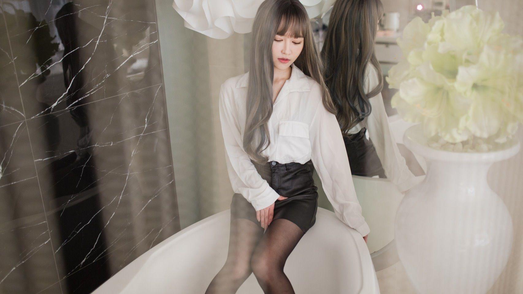 The Part-Time Anchor Was Discovered By Her Ex-Boyfriend And Asked To Ask In Person !? I Begged To Find My Sister To Fly Together Thai Washing/Train Bento/Creampie