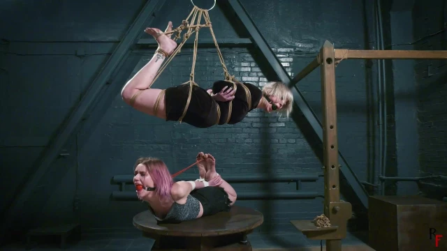 Experimental Bondage Show with Astrid and Vidana