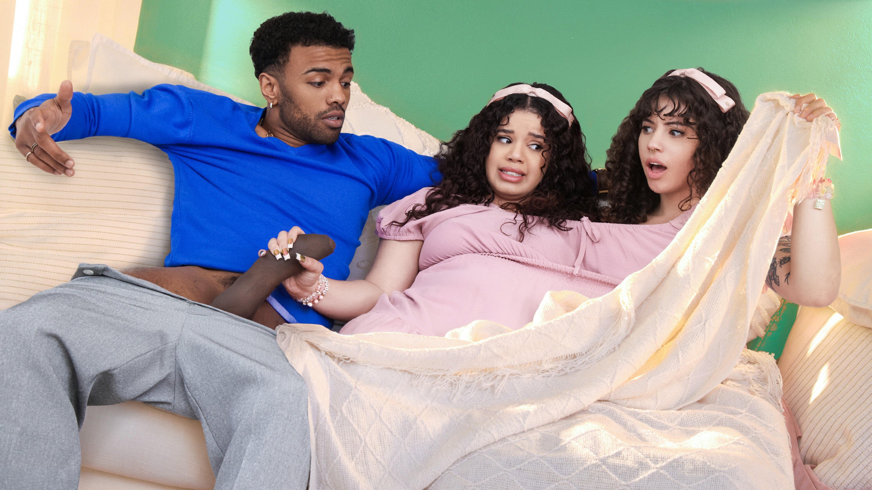 "There's Two Of You!?" Conjoined Twins Share A BBC
