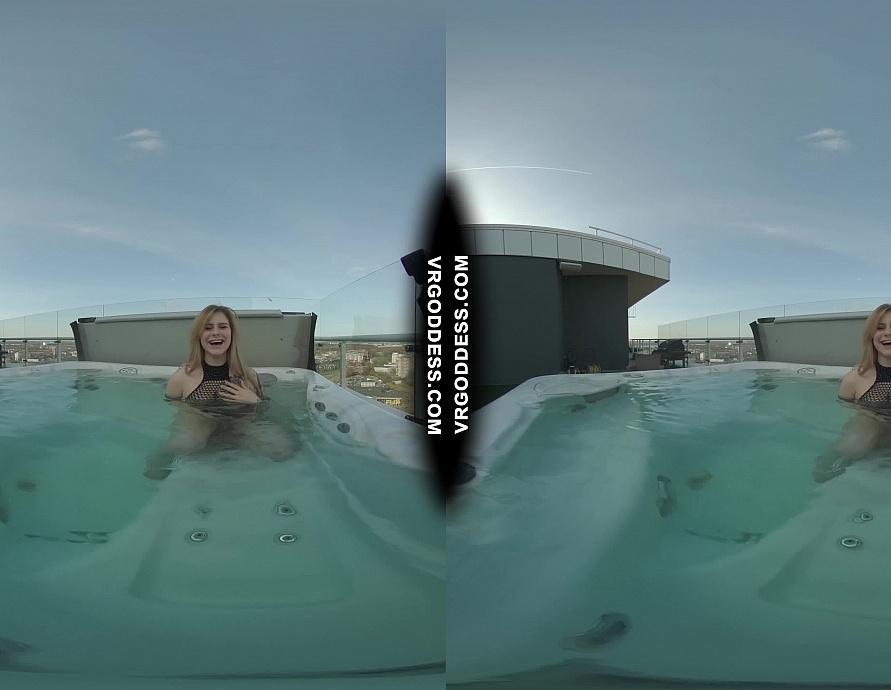 Hot Babe Melonie Rooftop Jacuzzi Dildo Masturbation