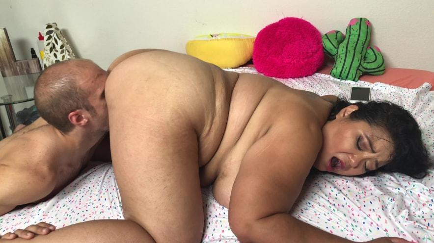 Asian MILF BBW Needs a Handyman