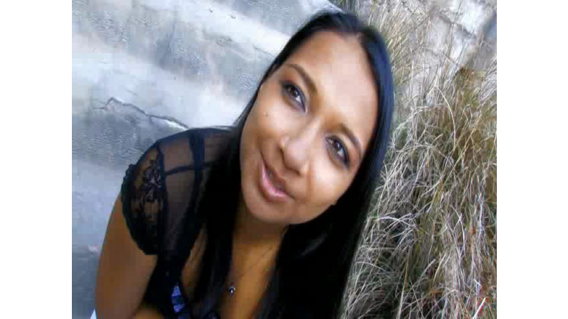 Double Penetration Outdoors for This Slut From Oldia!