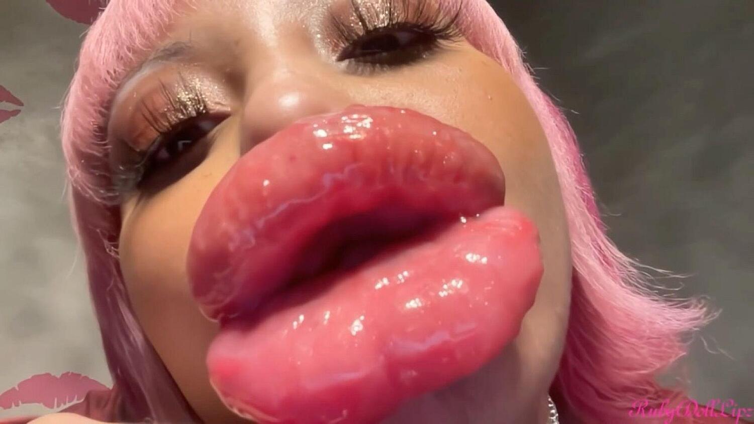 12/2/25 Growing Xxxxl Doll Lips