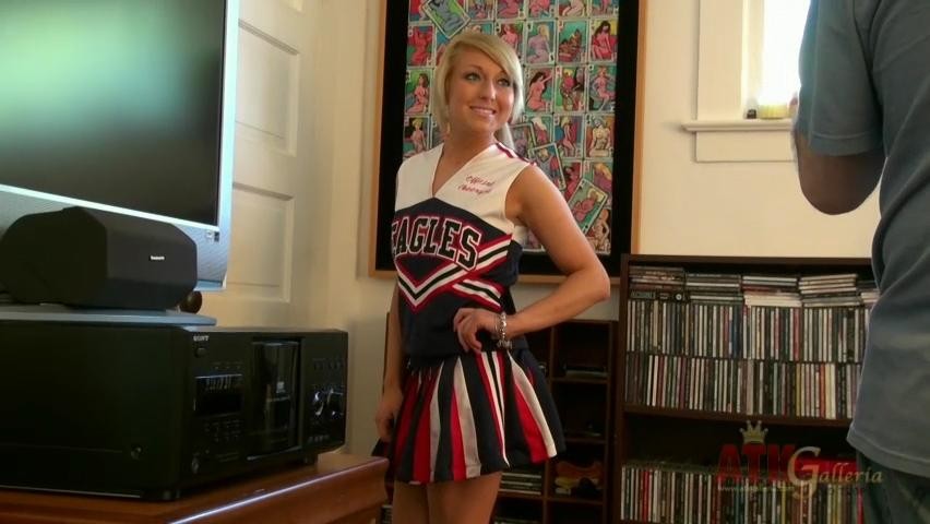 Vallerie White - Behind the Scenes