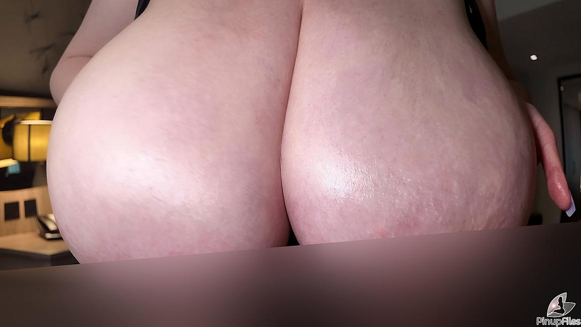 Kelly Melons - Black Shine Oil - 4k