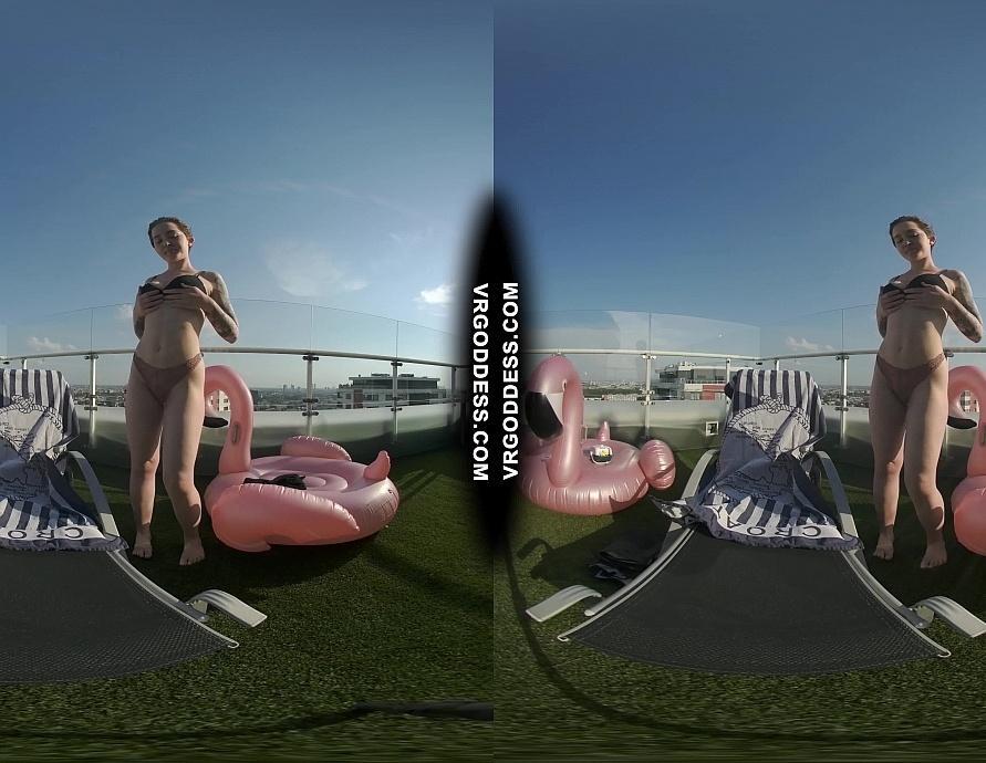 Big Boobed Tattoo Sammy Masturbating with a Dildo in the Sun on Private Penthouse Rooftop