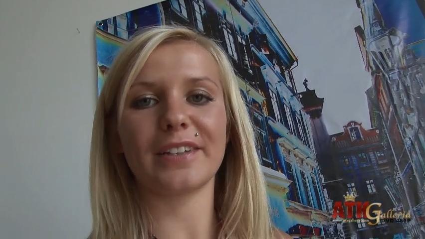 Bella - Masturbation